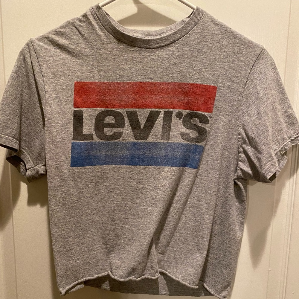 cute cropped shirt , brand: levi , size S